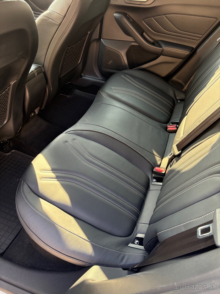 Ford focus combi vignale 2,0 A/T, 110kw, 2019 - 11