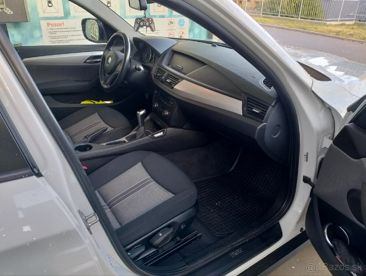 BMW X1 xDrive 20d - 11