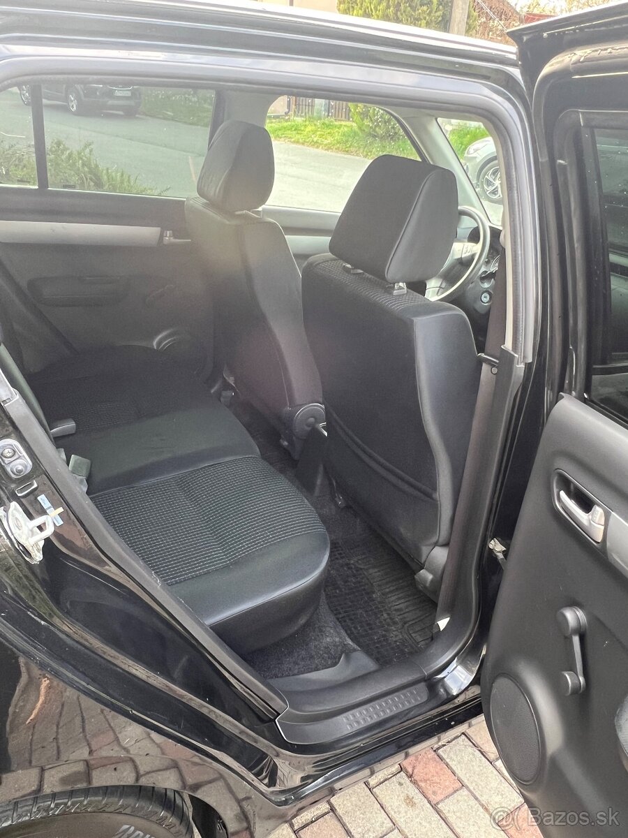 Suzuki Swift 1.3 benzín - 11