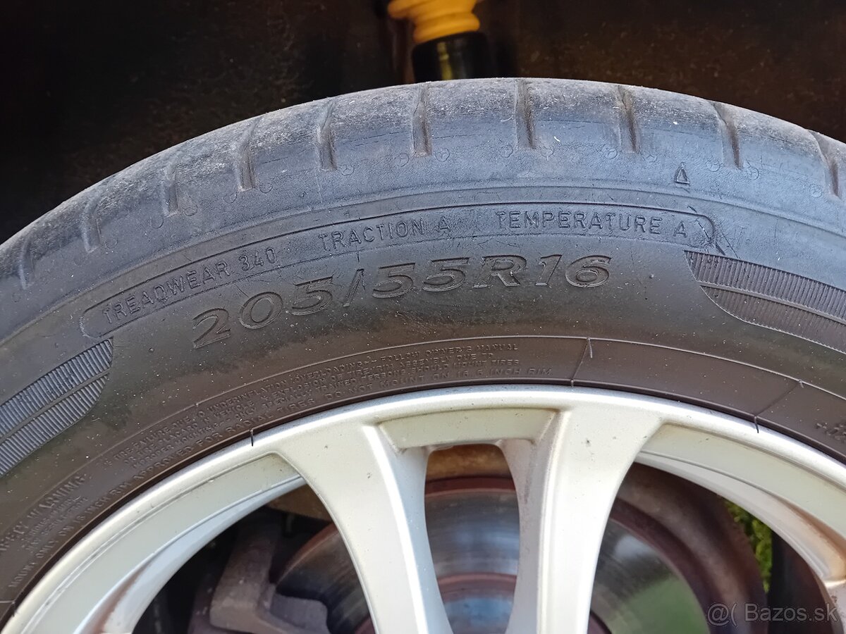 Volkswagen Golf 6 variant 1.6 TDI 77kW - 11