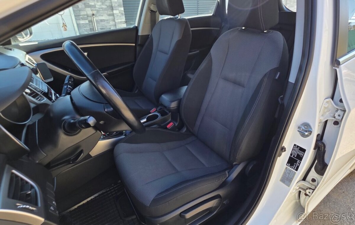 Hyundai i30 combi - 11