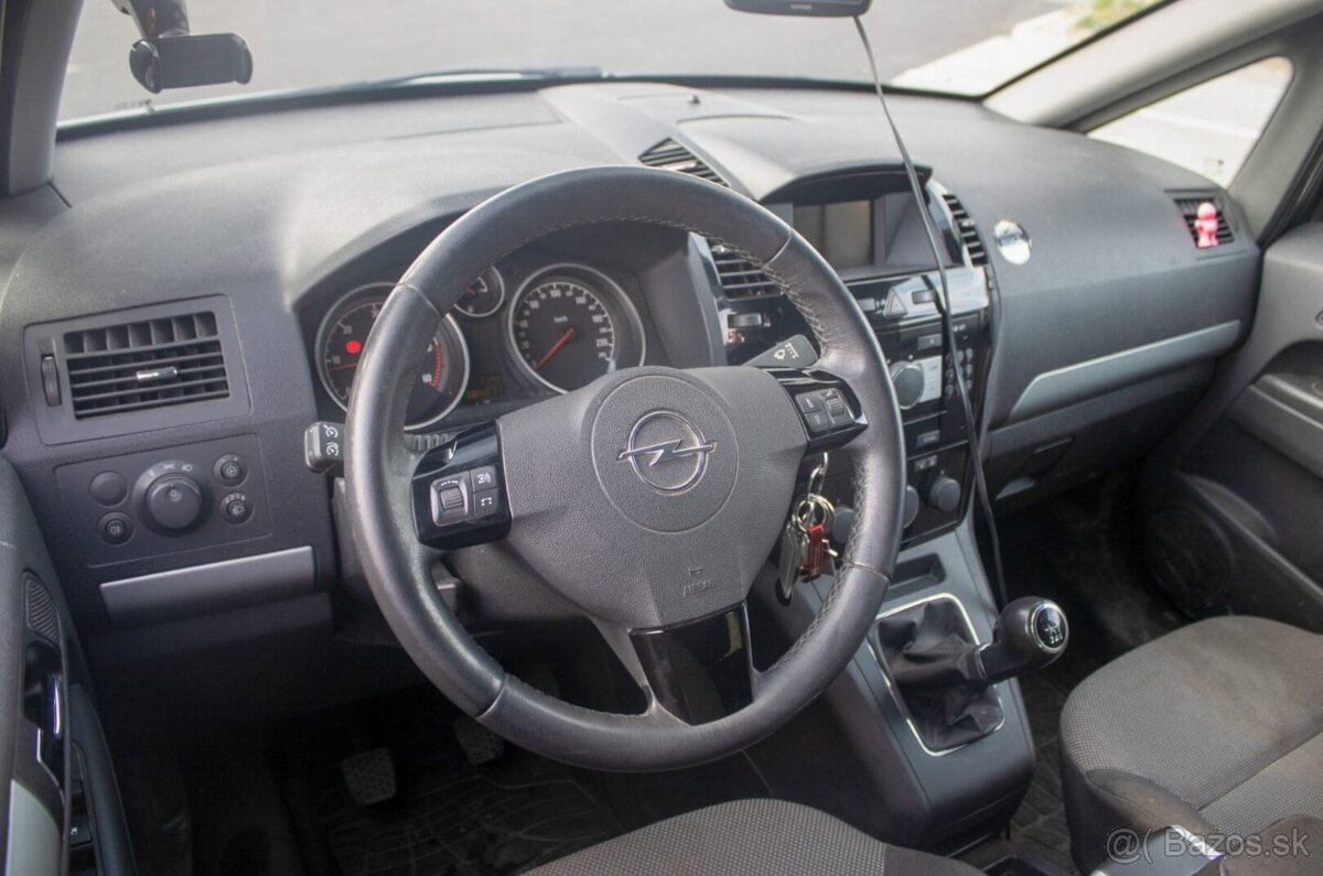 Opel Zafira 1.9 DT 88kW M6 - 11