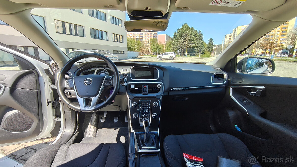 Volvo V40 Cross Country D3....odpočet DPH - 11