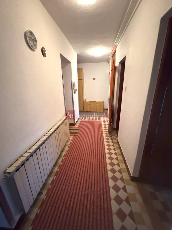 Na predaj tehlový RODINNÝ DOM v meste Tvrdošín, 574 m2 - 11