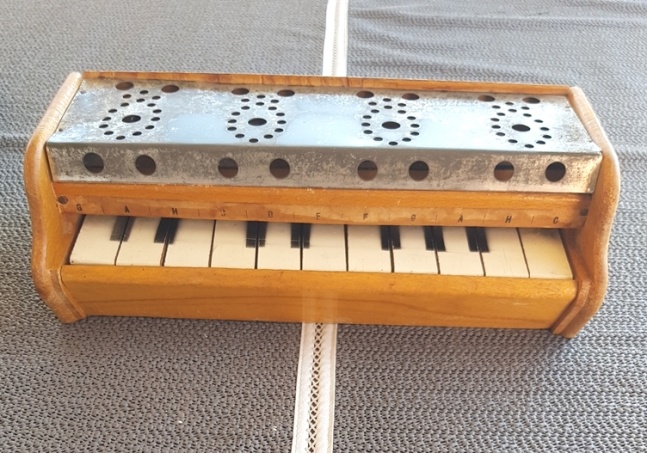 staré hračky : pásový buldozér KDN a iné - 11