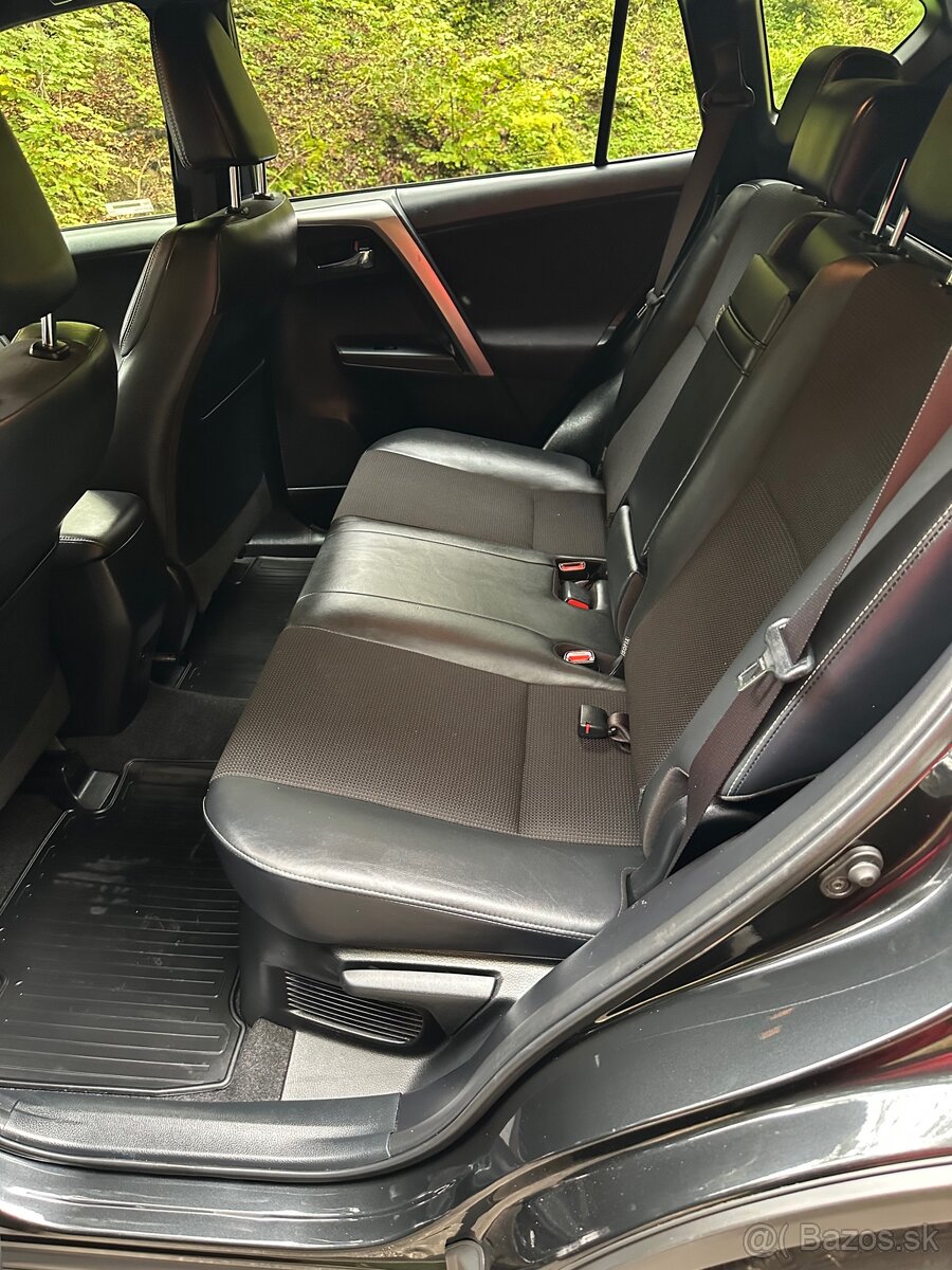 Toyota Rav4 Hybrid - 11