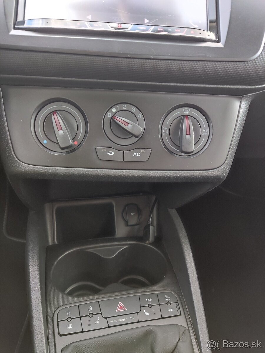 Seat Ibiza 1,6i 16v benzín 77kw Stile - 11