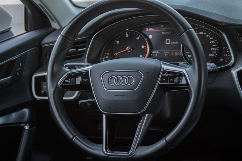 AUDI A6 avant 2.0 TDI quattro - 11