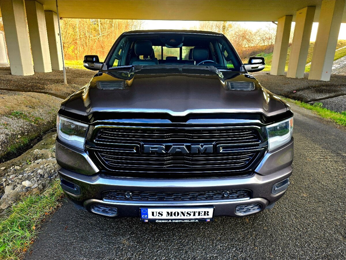 Ram 1500 5,7 HEMI, r. 2021,ODPOČET DPH, EL. PRAHY, PANORAMA - 11