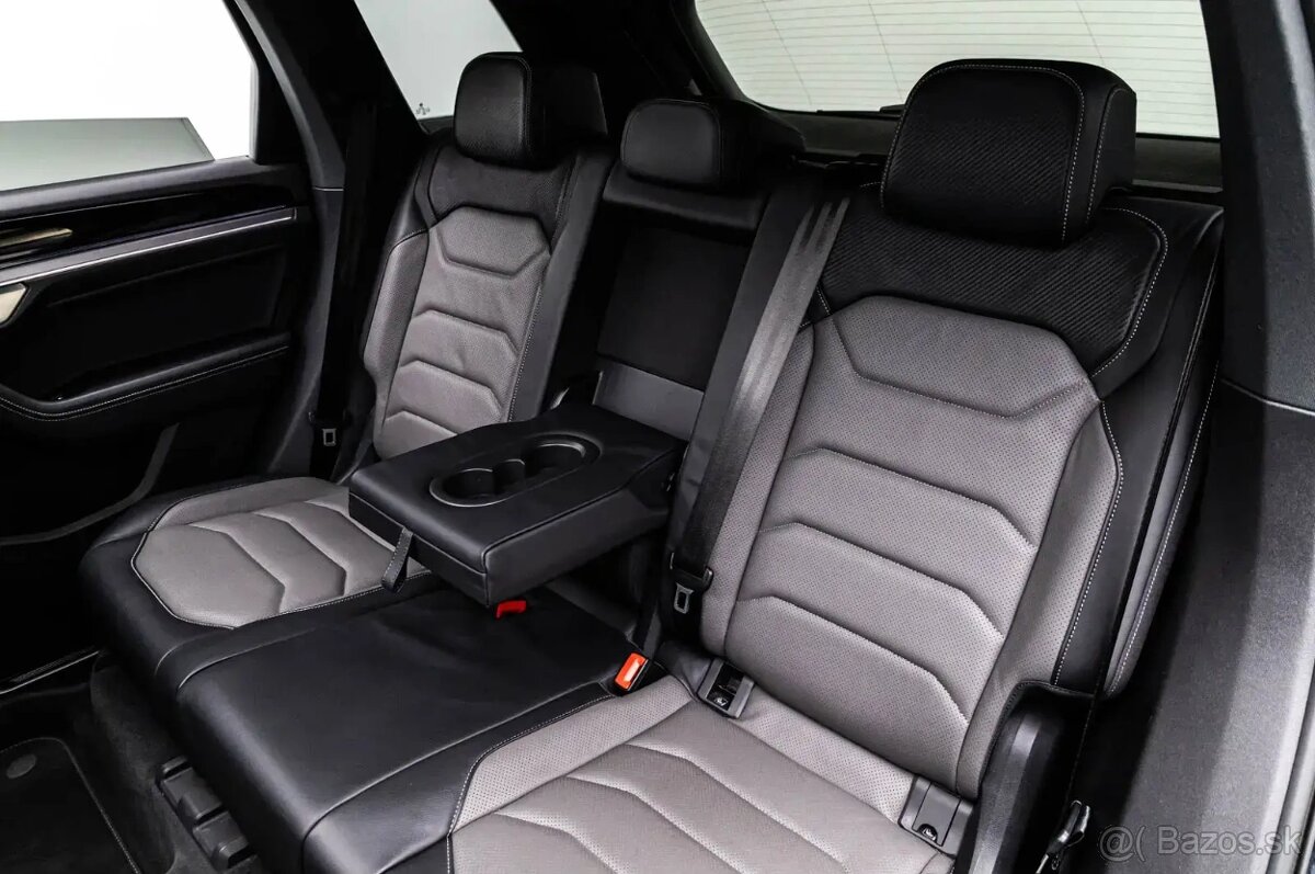 Volkswagen Touareg - 11