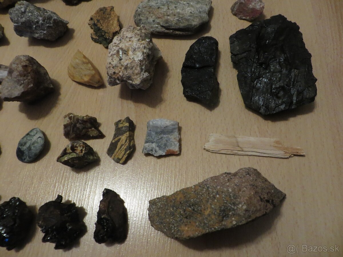 Rôzne minerály zo Slovenska - 11