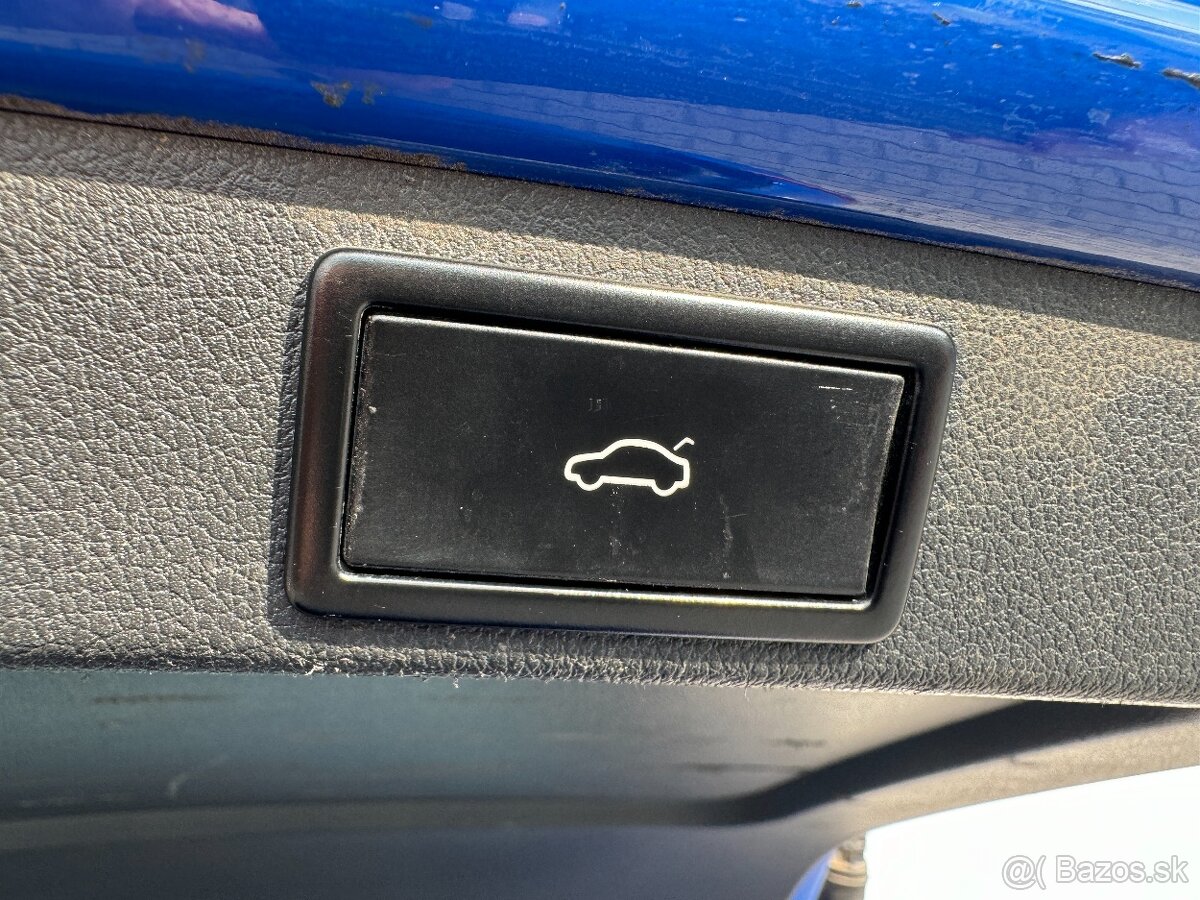 Škoda Octavia Combi 2.0 TDI Ambition DSG - 11