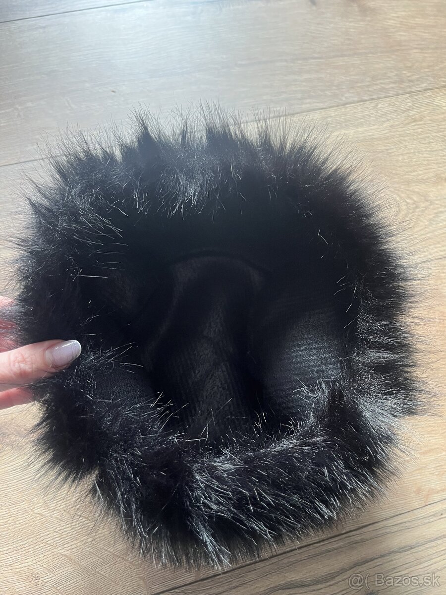 Uplne nove damske ciapky z umelej kozusiny - 11