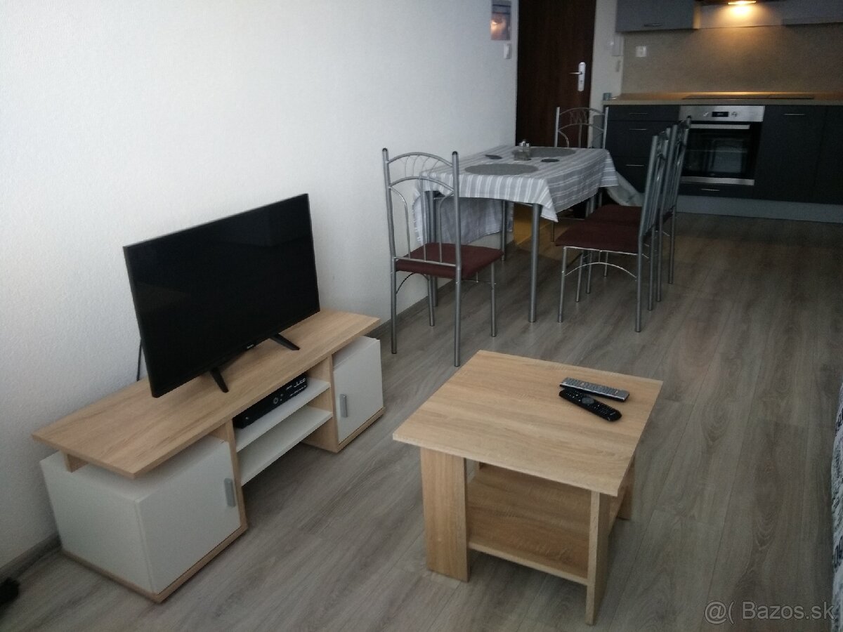 1,5 izb. byt Košice, 36m2, Učňovská 8 s parkov. miestom - 11