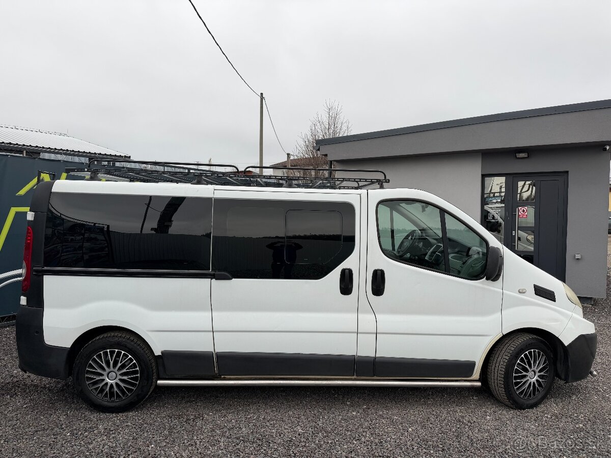 Renault Trafic 2.0 dCi 115 k L2P2 Passenger – 9 miest - 11
