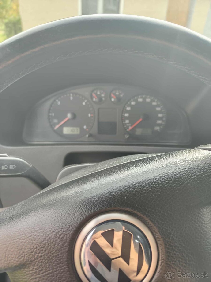 Transporter T5 2.5tdi 96kw 9 miestny - 11