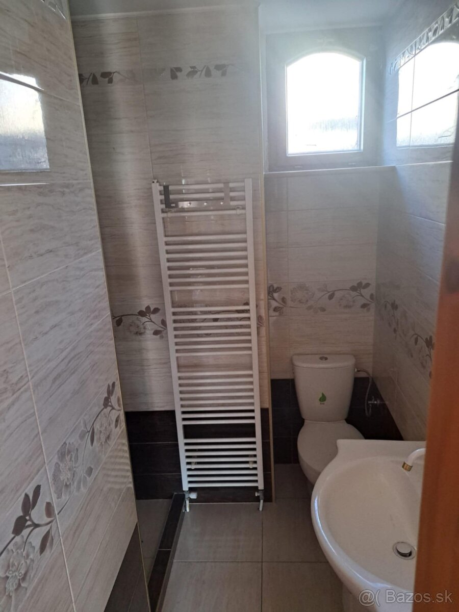 Očkov - Krásny viacgeneračný RD, 698 m2 pozemok na predaj - 11