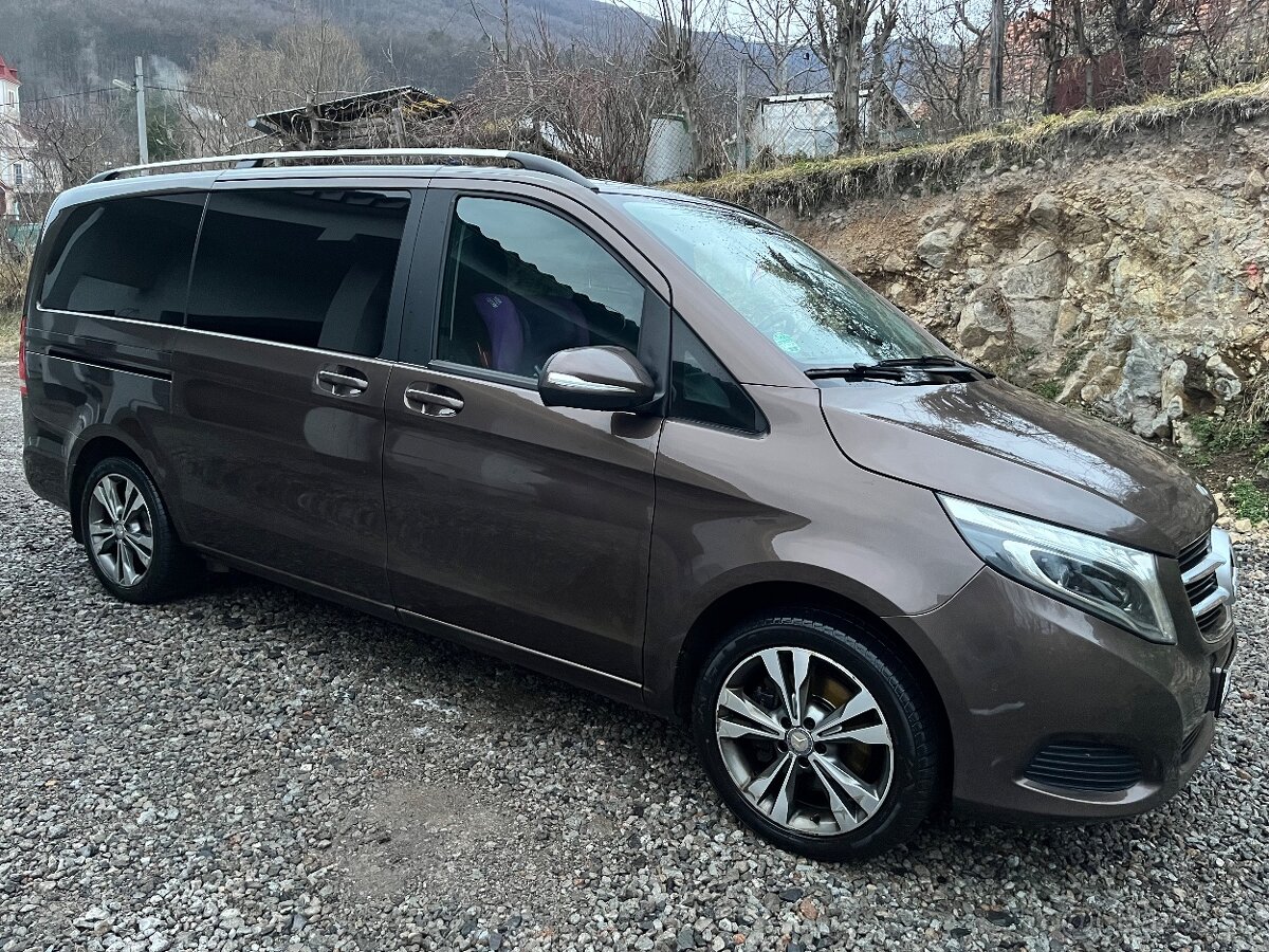 Mercedes-Benz V220 A/T - 11