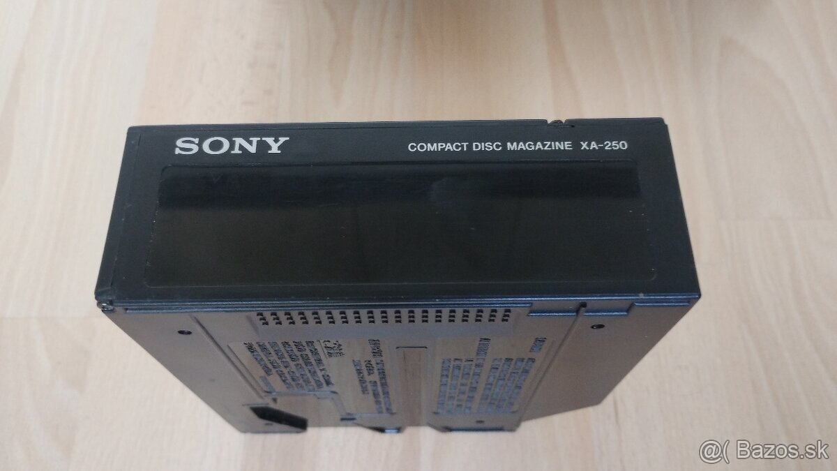Predám 10 CD menič Sony CDX-605 - 11