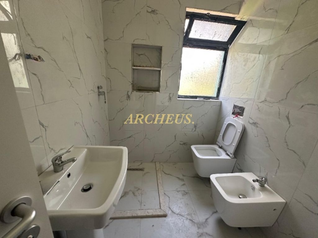 3-izbový apartmán s predzáhradkou 83 m2, Albánsko - 11