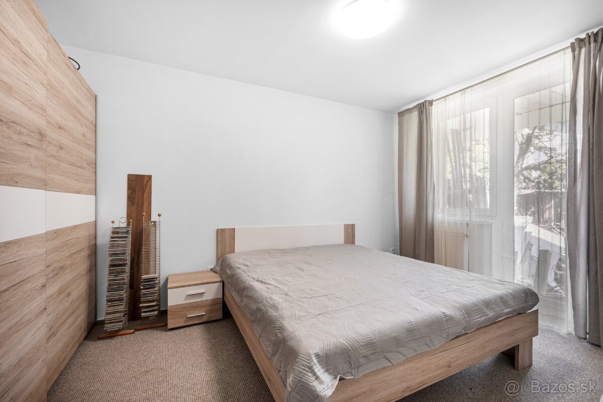 Na predaj 6 izbový RD v centre Dunajskej Lužnej - 11