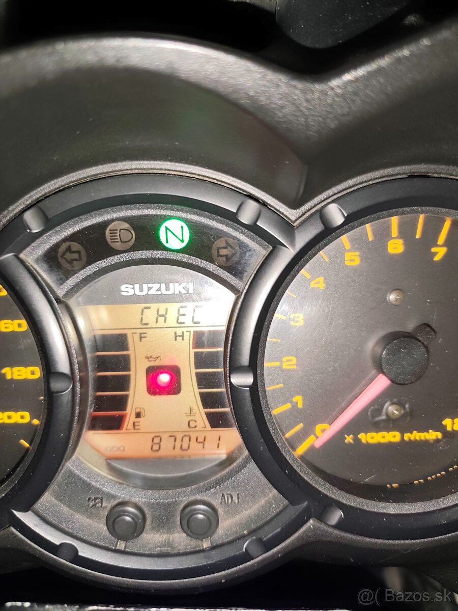 Suzuki V-strom 650 DL - 11