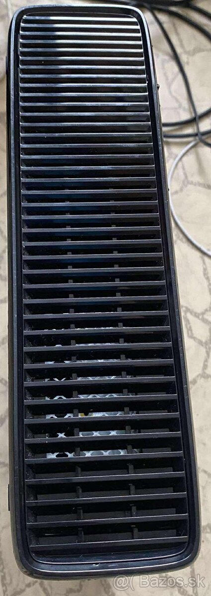 Predám tuto hernú xbox 360 s konzolu - 11