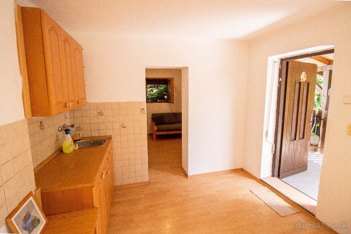 Víkendový domček a záhrada v Bratislave - 11