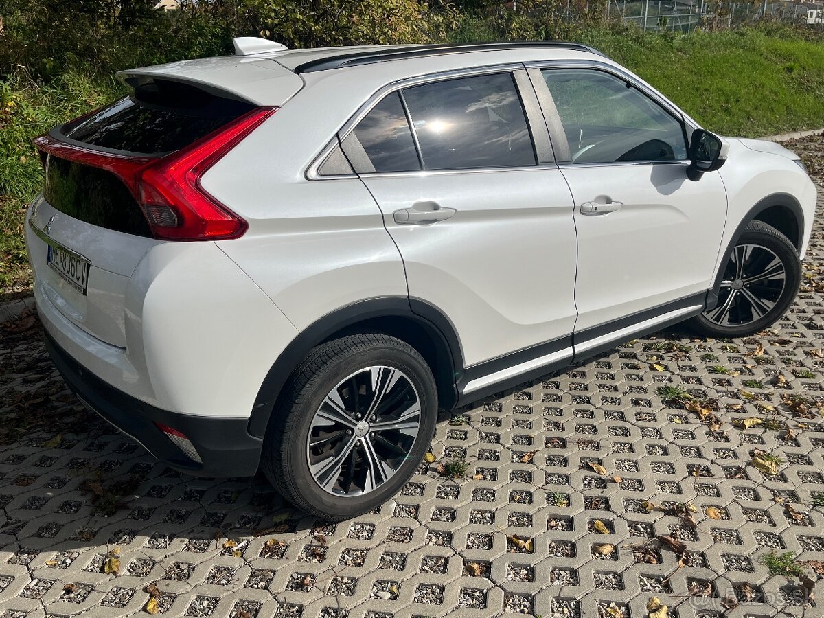 Mitsubishi Eclipse Cross - 11