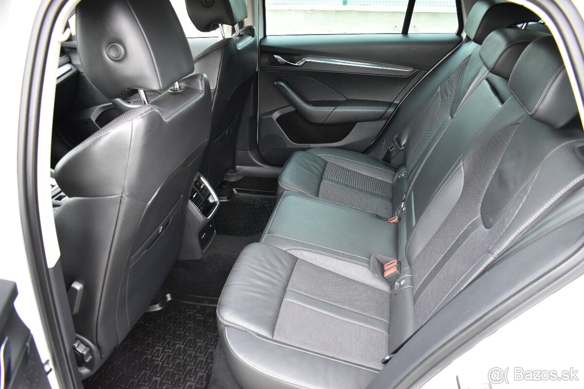 Škoda Octavia Combi 2.0 TDI DSG Premium Style - 11