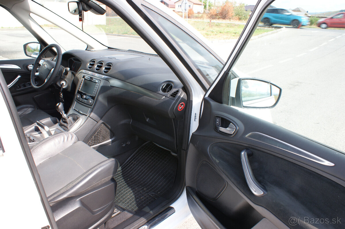 Ford Galaxy 2.2 TDCi Titanium - 11