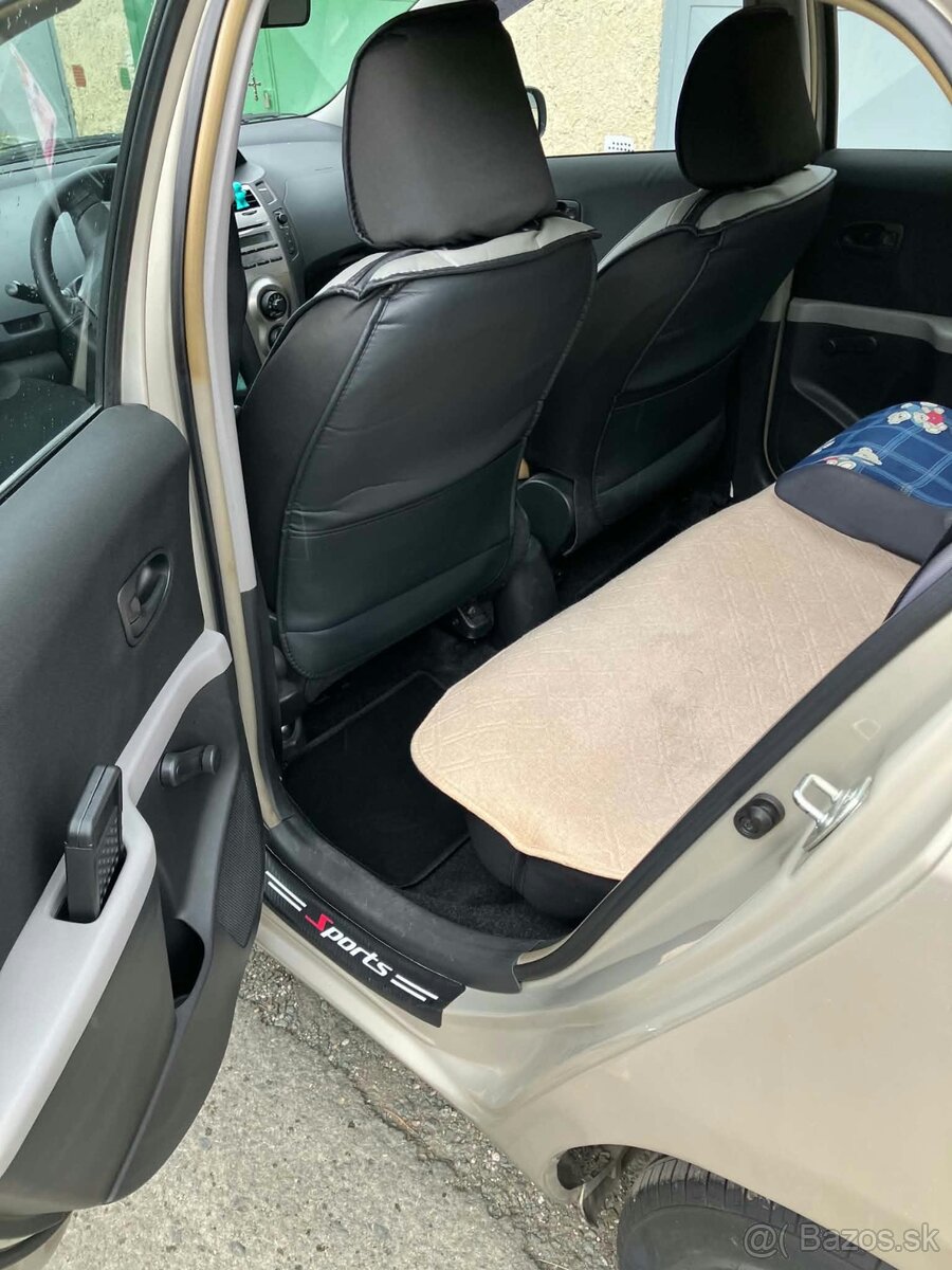 Toyota Yaris - 11