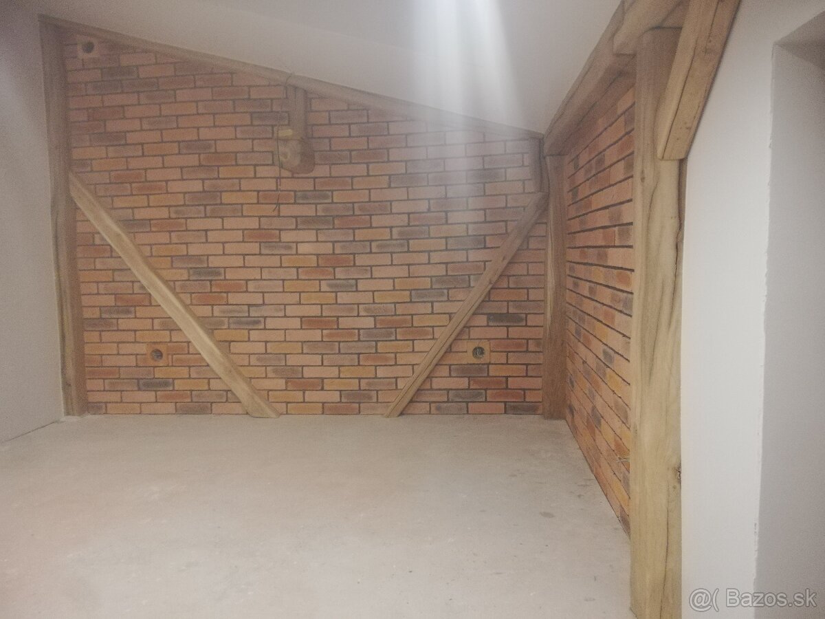 Rodinný dom - novostavba s okamžite obývateľnou časťou - 11