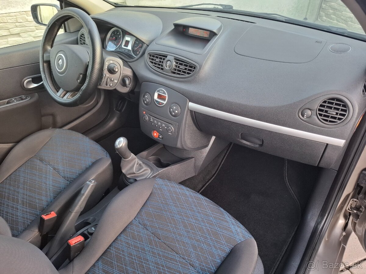 RENAULT CLIO GRANDTOUR 1.2 16V 4-VALEC - 11