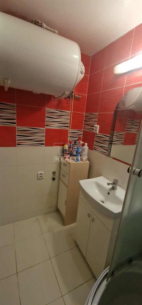 Na PREDAJ slnečný 2izbový byt /64m2/ v Trebeľovciach. - 11