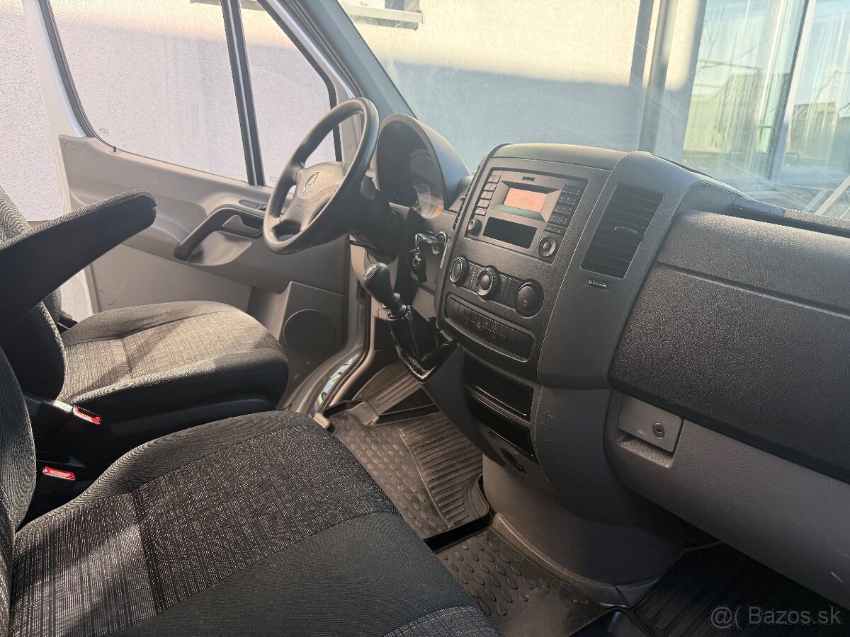 Mercedes Sprinter - 11