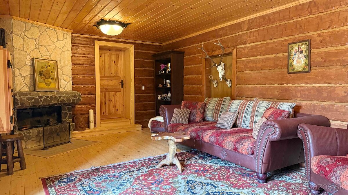 Chalupa po úspešnom režiserovi v obci Stará Turá-časť Paparď - 11