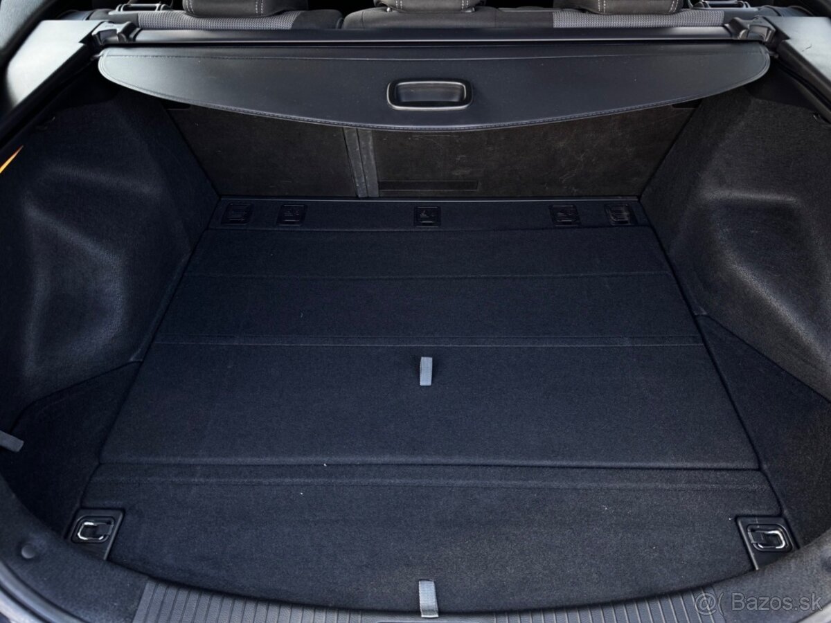 Hyundai i30 CW 1.6i MPI CVVT Family - 11