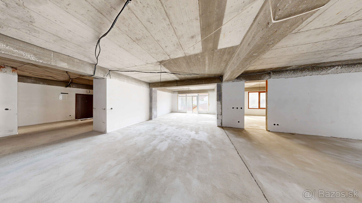 TOP lokalita Exkluzívny priestor pre bývanie aj biznis o vý - 11