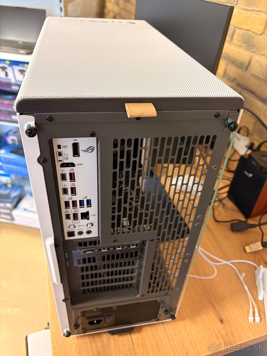 Predané ,Výkonný počítač za cenu komponentov - 11