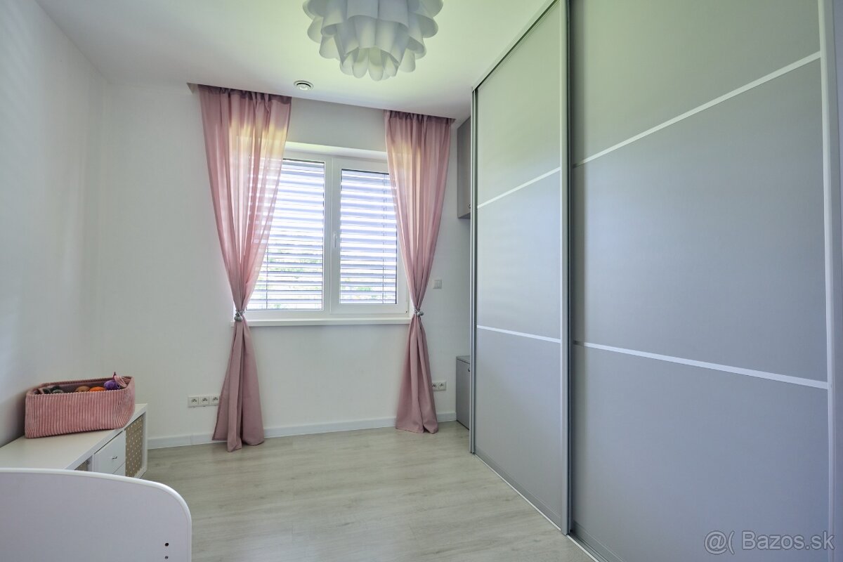 Exkluzívne iba v APEX reality 5i. RD s bazénom v Trnave - 11