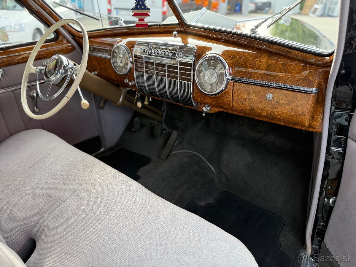 1941 Cadillac Series 62 Coupe - 11