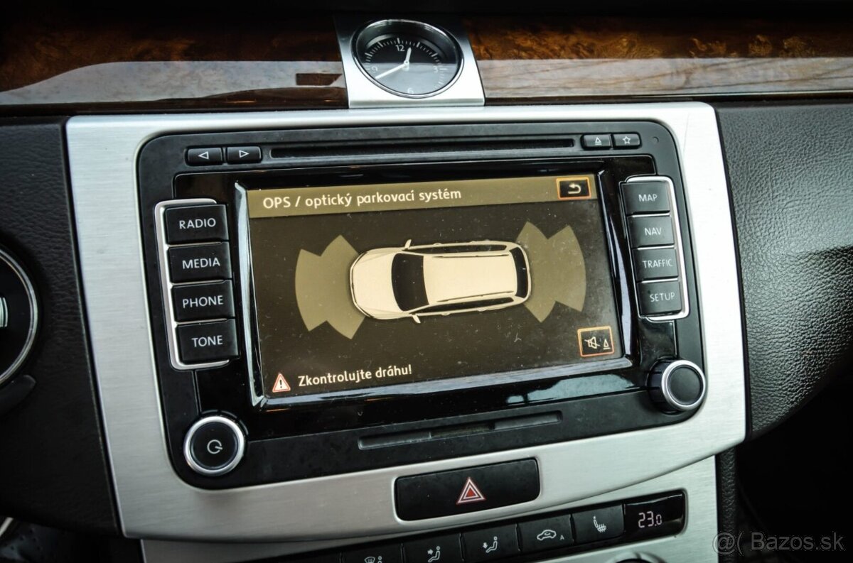 Volkswagen Passat Variant 2.0 TDI BMT Highline DSG - 11