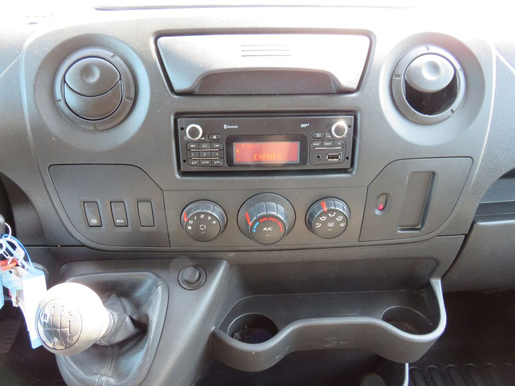 RENAULT MASTER 2.3D E6 Dvíh.čelo Lož. plocha 3,80m Tank 80L - 11