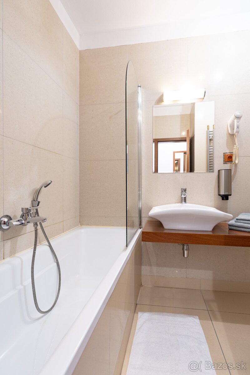 EXKLUZÍVNE Ponúkame na predaj 2 izbový apartmán - 11