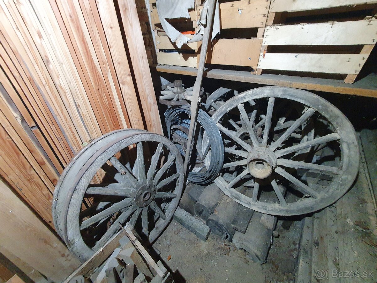 Predam 103 ročné drevene oje z voza z s kovanim z roku 1922. - 11