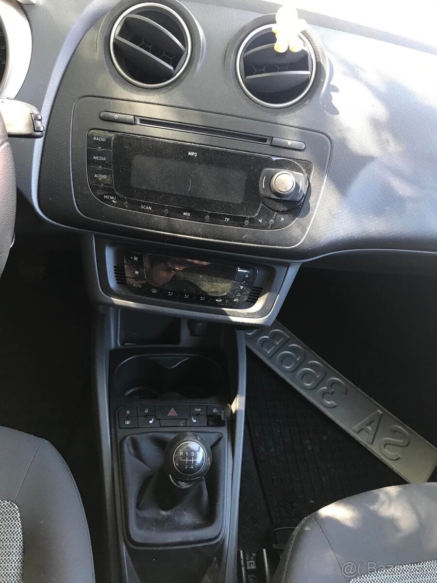 Seat IBIZA III 1,4i 63kw r. 2008 - 11