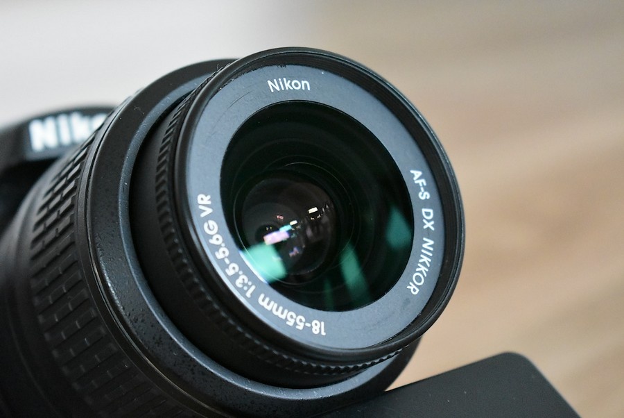 Nikon d3200 s VR AF 18-55 + brasna - nafotene 18 tisic.sn. - 11