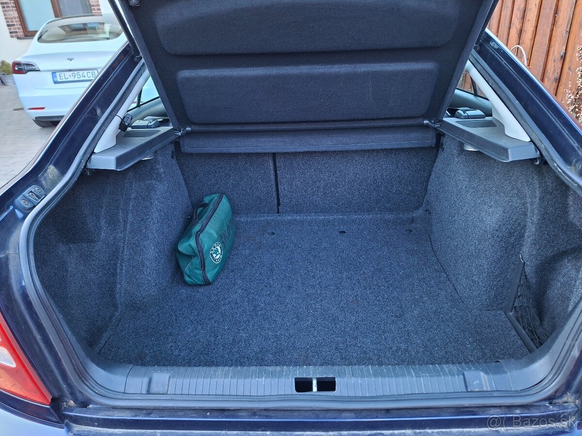 Predám Škoda Octavia 1,6 benzín sedan rok 2003 - 11