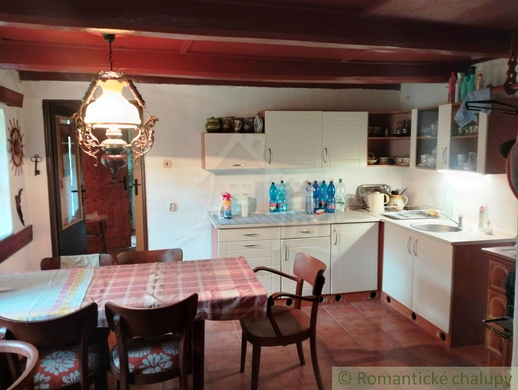 Chalupa na samote v Bielych Karpatoch na predaj - 11